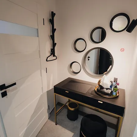 Apartmán Sauna And Jacuzzi - Self Check-in 247 *