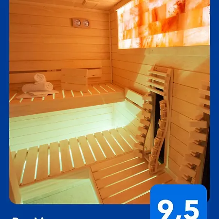 Sauna Studio And Jacuzzi Rooms