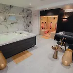 Sauna Near Centre/airport *
